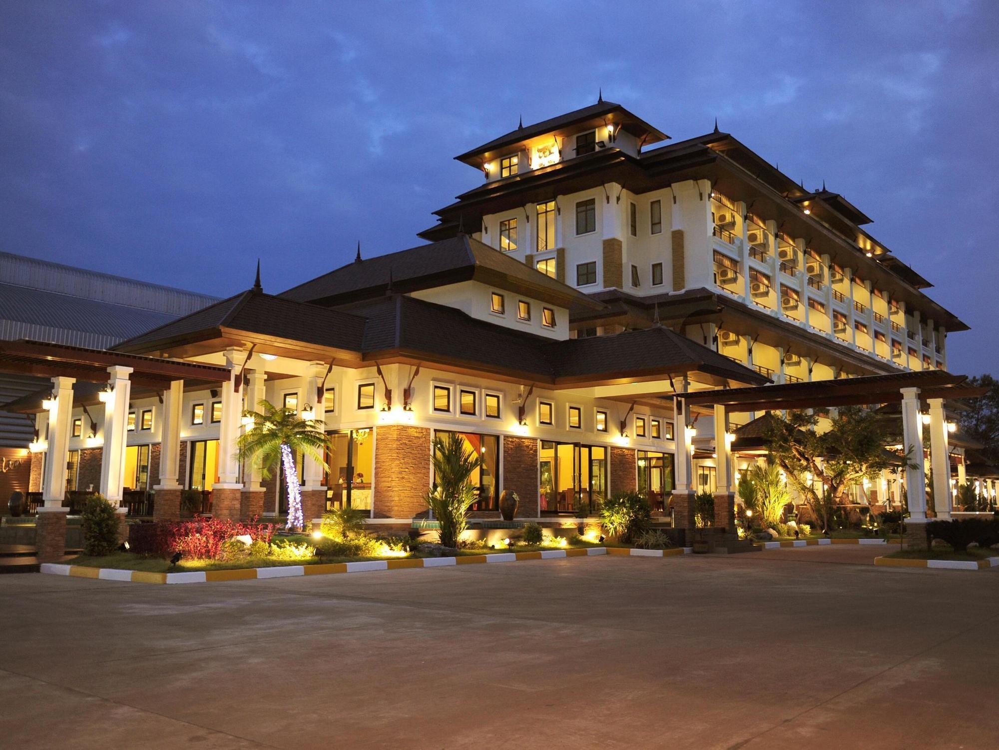 Hotel Royal Nakhara And Convention Centre