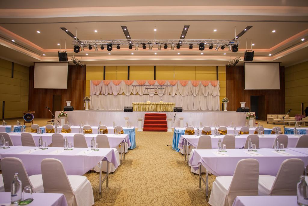 Royal Nakhara And Convention Centre 4* Nong Khai