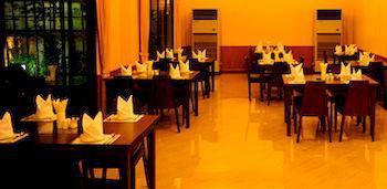 Royal Nakhara And Convention Centre 4*